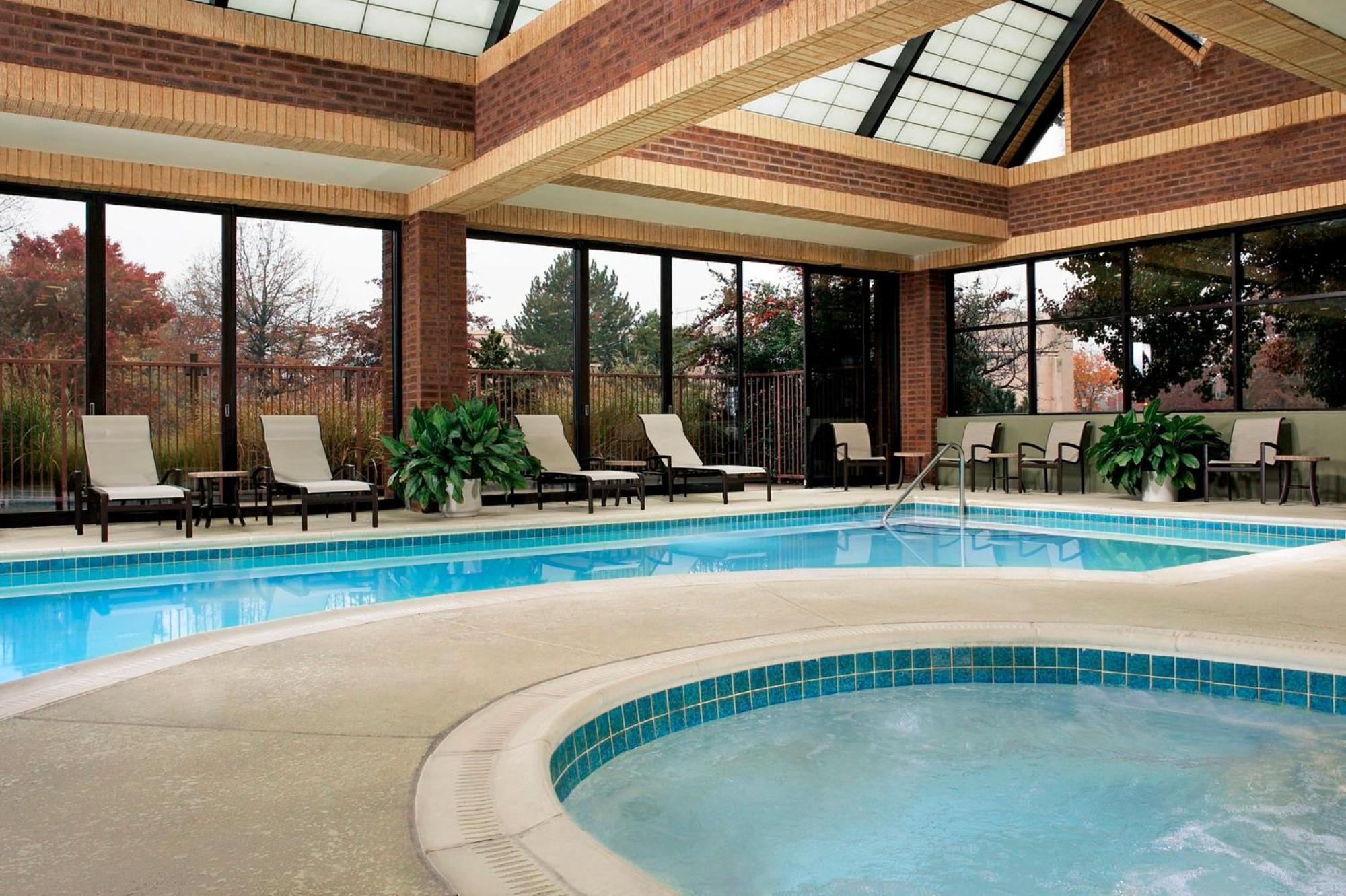 Crowne Plaza By Ihg